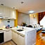 Poly Zhonghui Hotel Apartment (Guangzhou East Railway Station Sports Center)