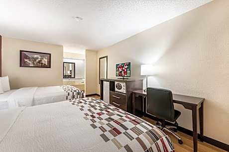 Deluxe 2 Queen Beds Smoking