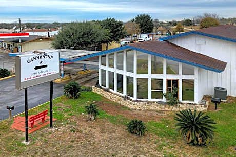 Cannon Inn By Capital O Gonzales Tx