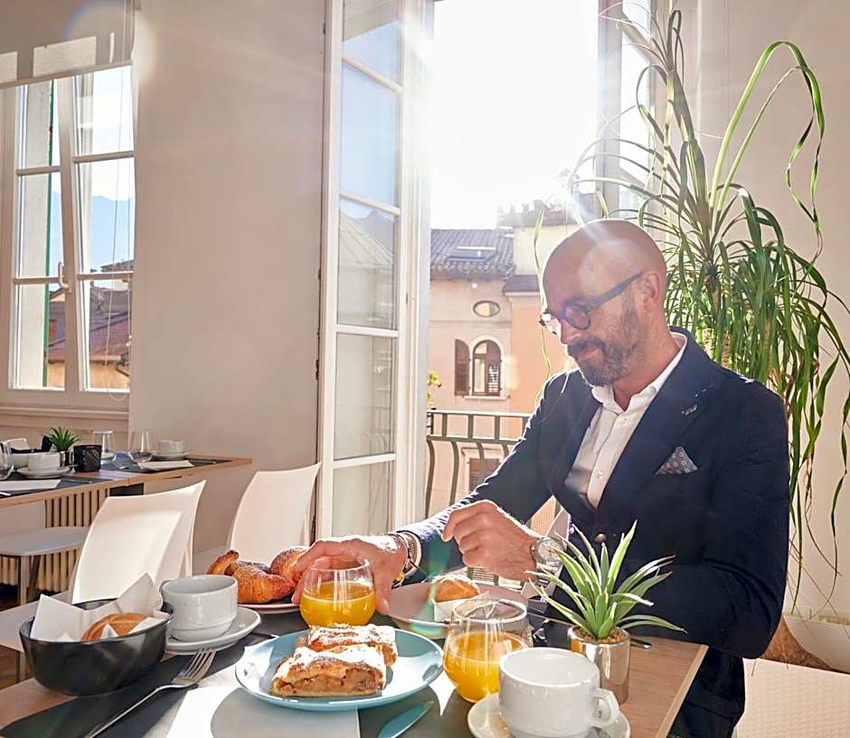 Lainez Rooms & Suites