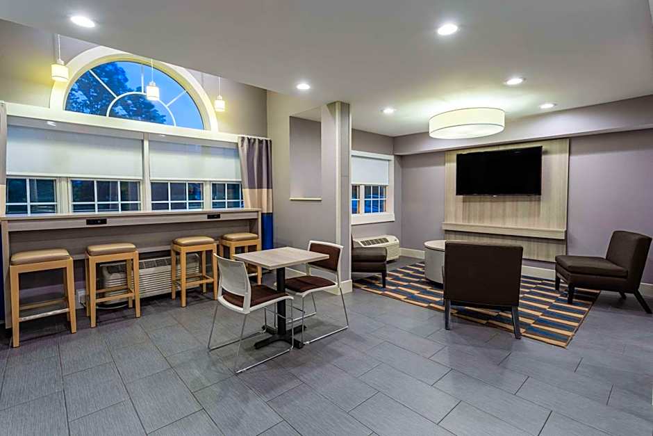 Microtel Inn & Suites By Wyndham Bethel/Danbury