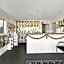 Birchwood Spa Motel