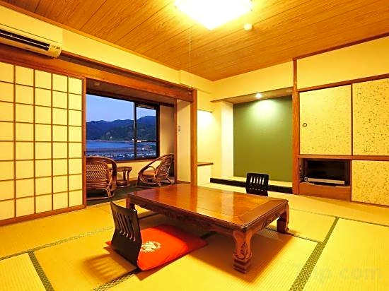 Okukinosaki Seaside Hotel