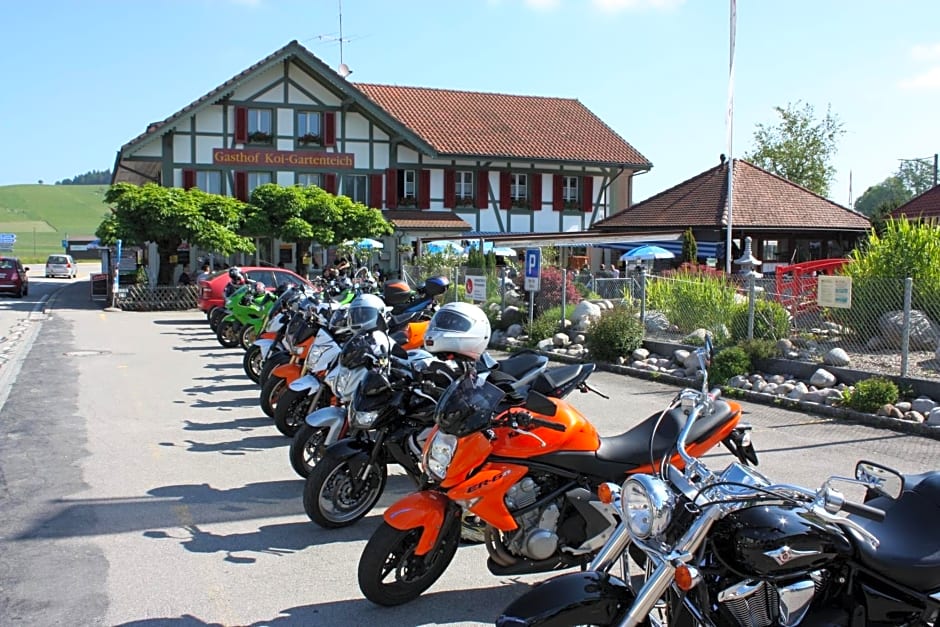 Hotel Restaurant Koi-Gartenteich