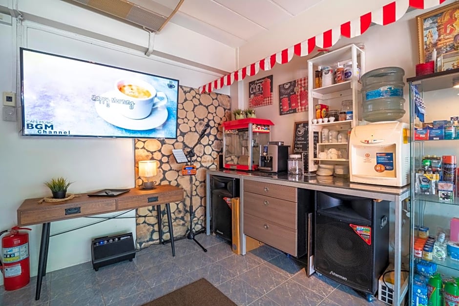 OYO 838 Aromdee Apartment