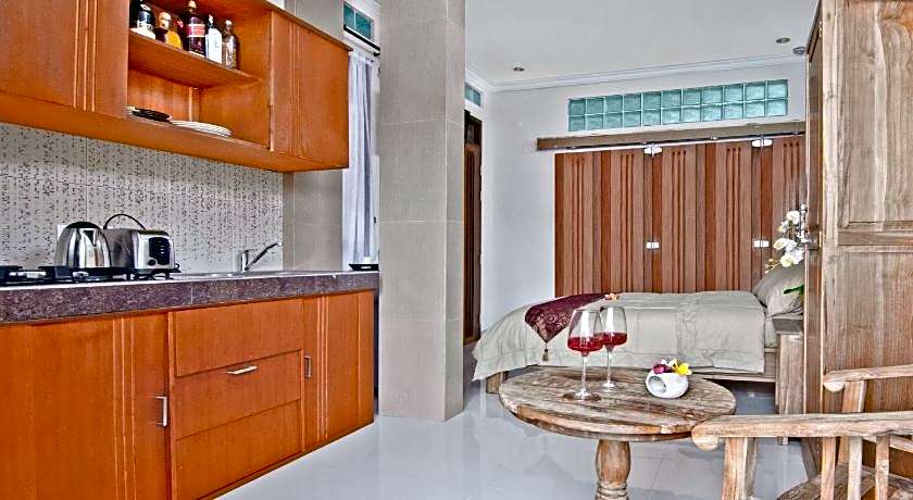 Kuta EcoStay Guest House