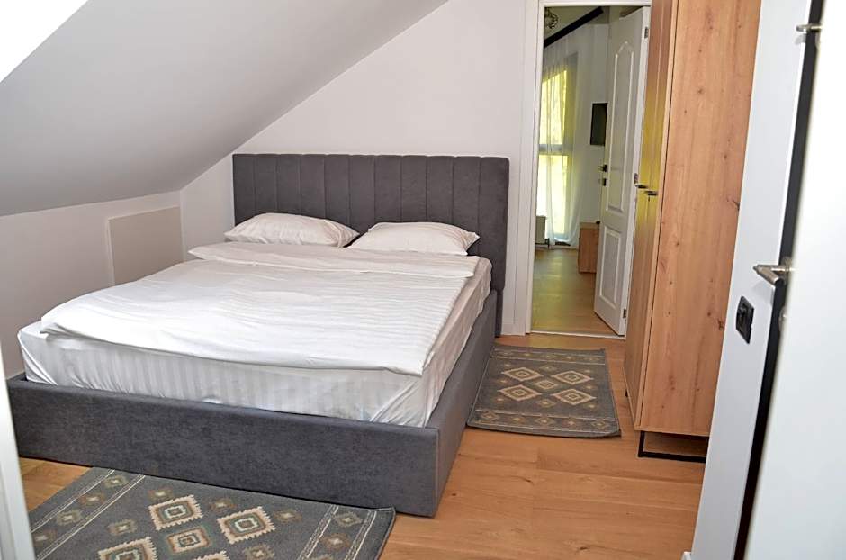 Foto 1 de 4 de 2 Queen Beds Suite, Nonsmoking