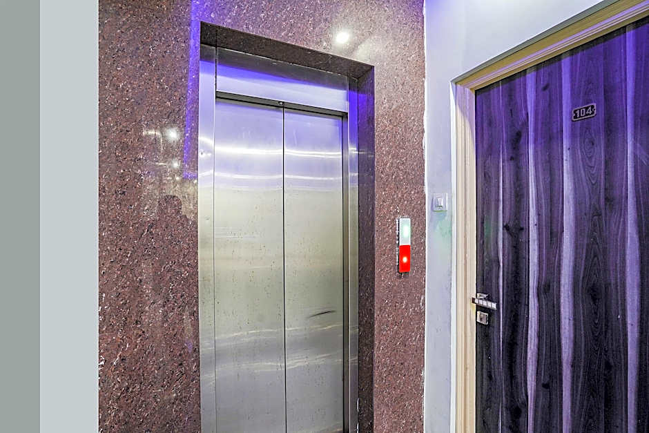 FabHotel Deepak Palace - Assi Ghat