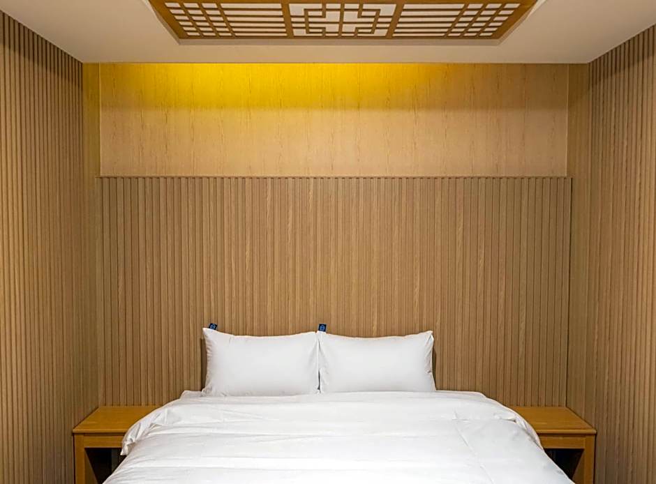 Gyeongju Hotel Check-in Bulguk