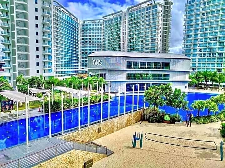 Azure Urban Resort