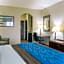 Comfort Inn & Suites Winnie