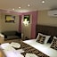 Black Bird Suite Hotel