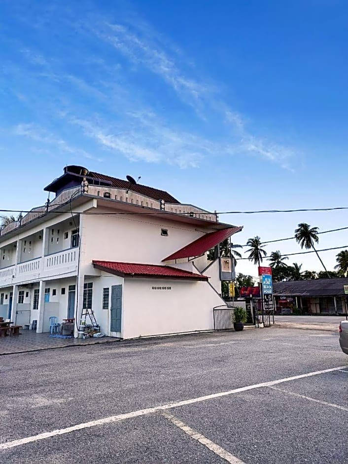 AQIL BEACH INN