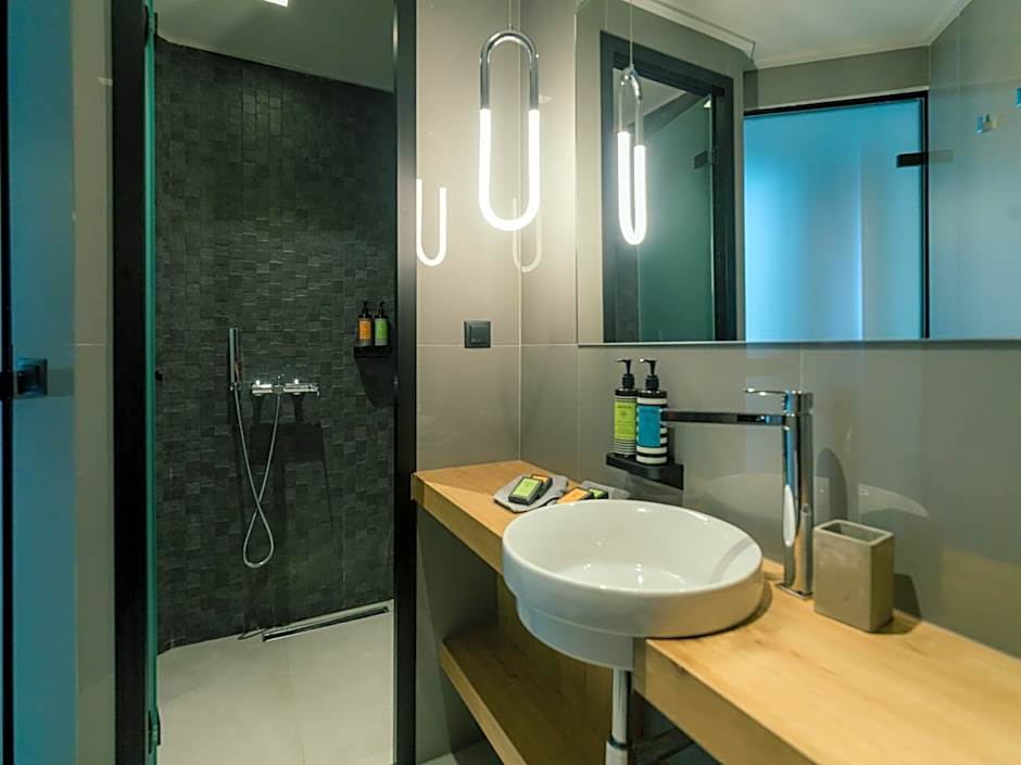 Anadeo Villas & Suites