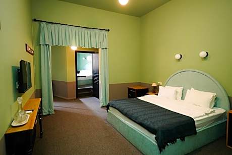 King Room with Two King Beds