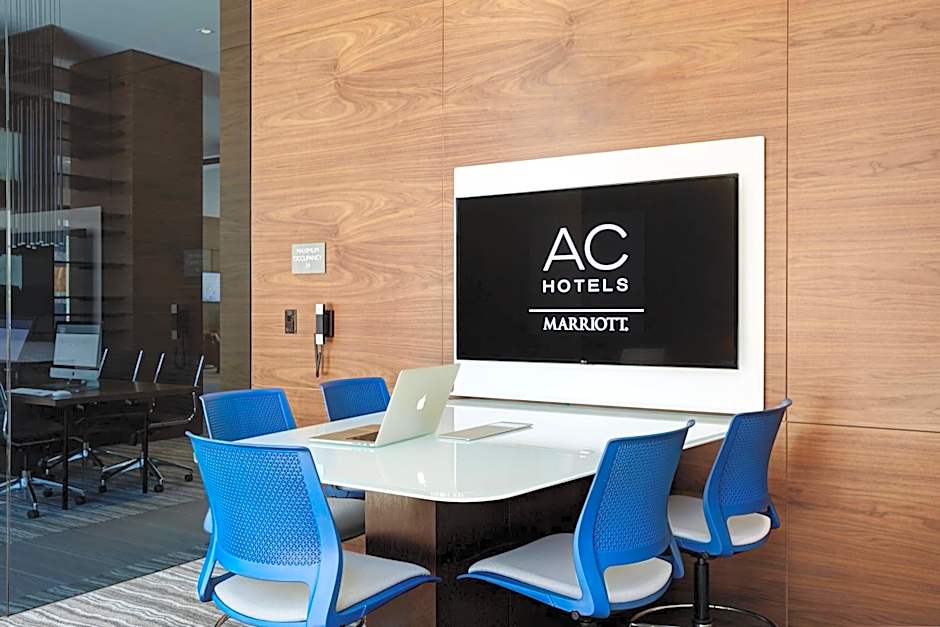AC Hotel by Marriott Phoenix Tempe/Downtown