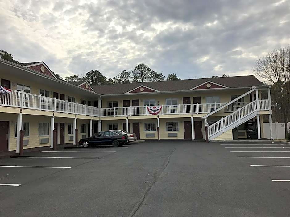 Crystal Inn and Suites