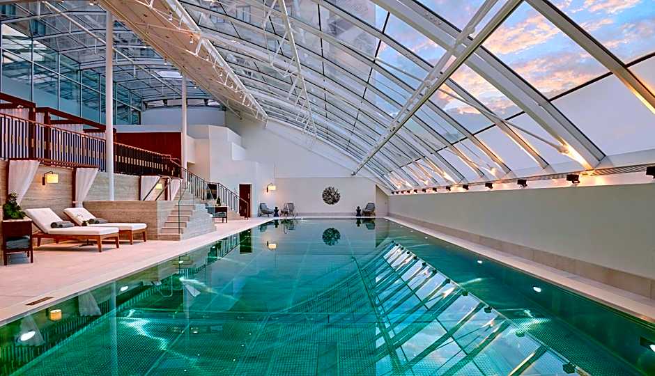 The Carlton Tower Jumeirah