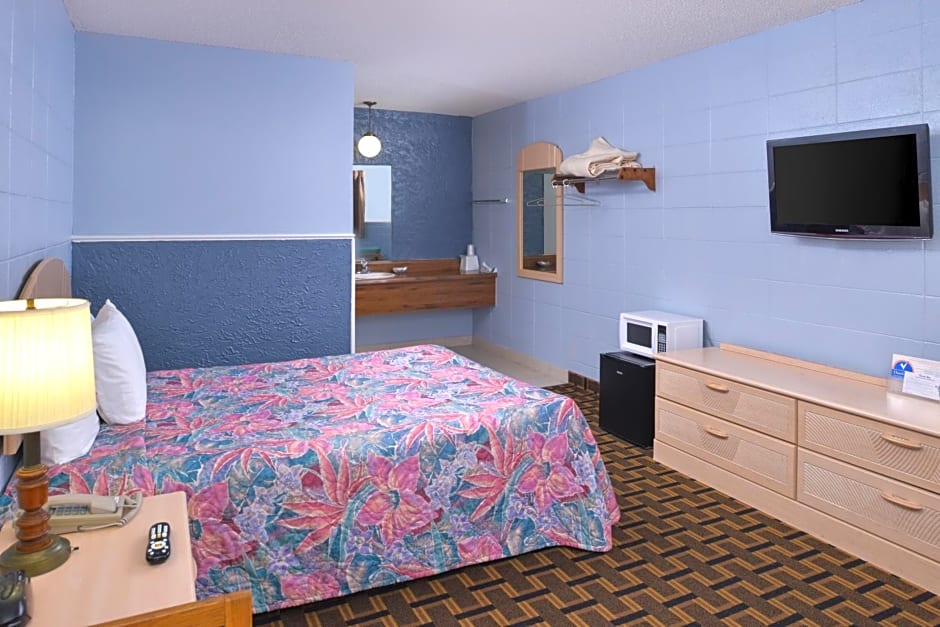Americas Best Value Inn & Suites Branson - Near The Strip
