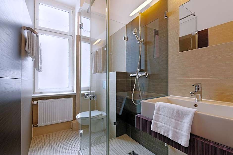 Ballhaus Berlin Hostel