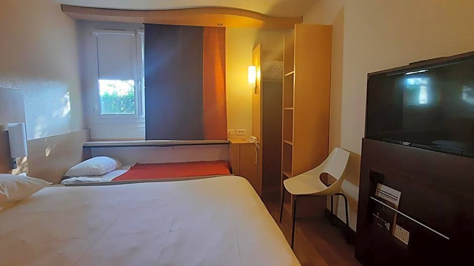 Ibis Roanne Le Coteau Hotel Restaurant