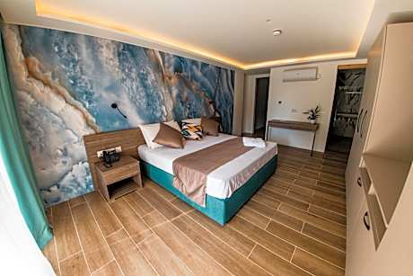 Deluxe Double Room with Sea View