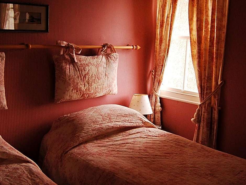 The Moelwyn Hotel & Restaurant