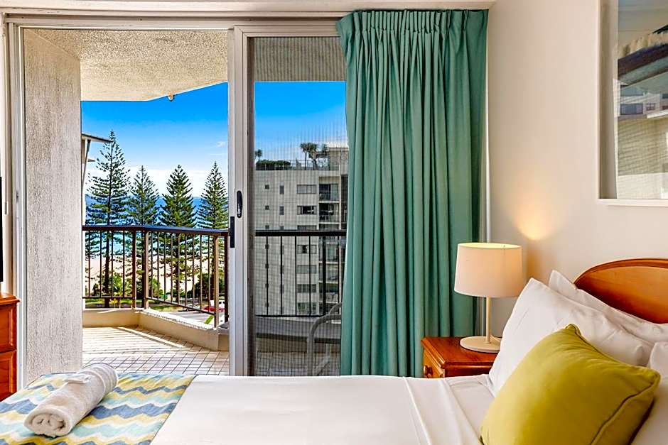 Rainbow Commodore Coolangatta