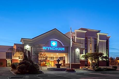 Wyndham Visalia