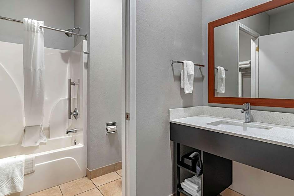 Quality Inn & Suites Demopolis