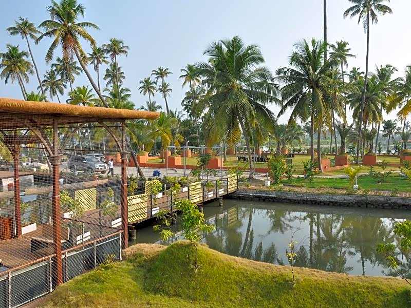 Aquatic Island by Poppys, Cochin