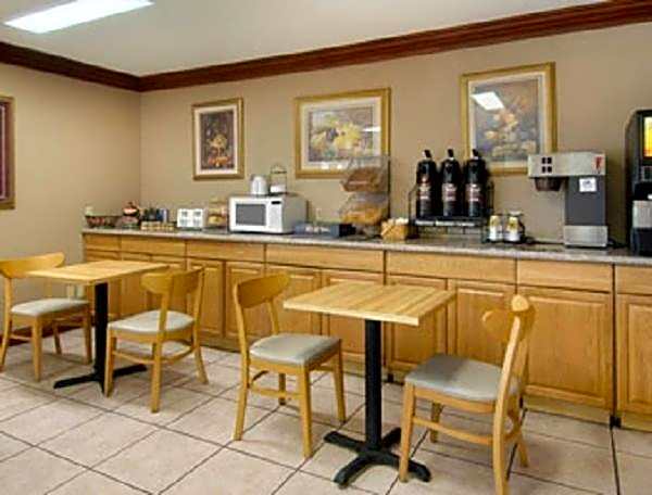 Super 8 by Wyndham Breaux Bridge