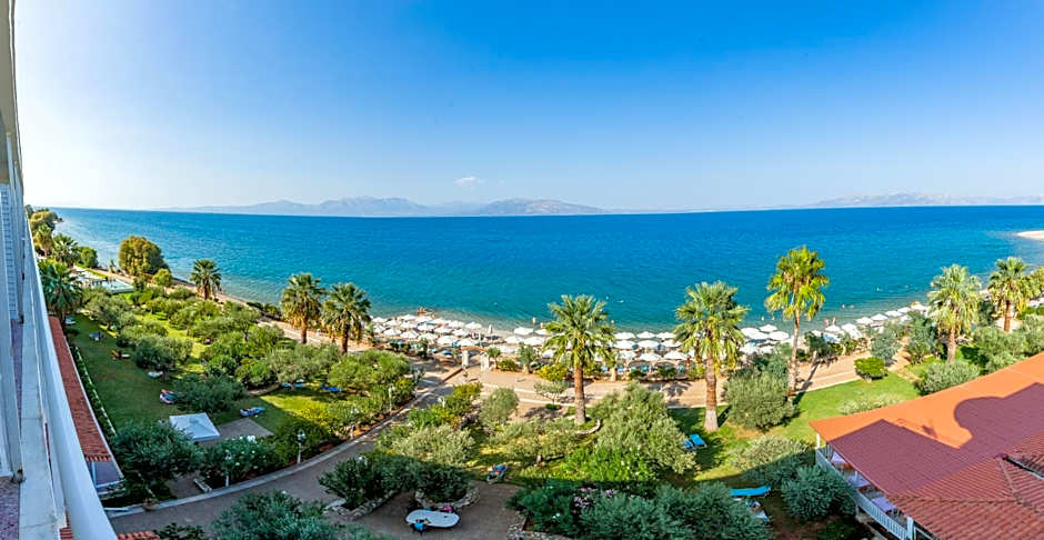 Calamos Beach Family Club