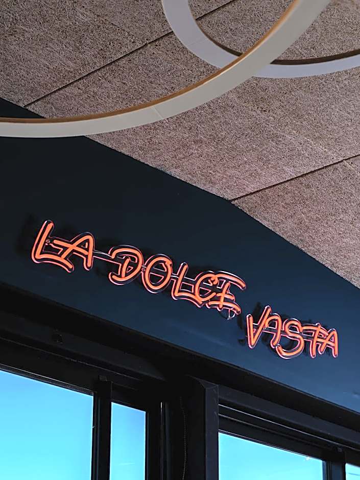 Golden Tulip Hotel & Rooftop Martigues Provence