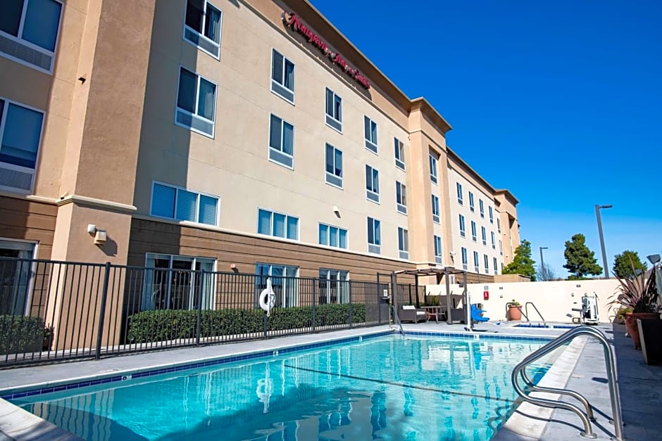 Hampton Inn By Hilton & Suites Pittsburg