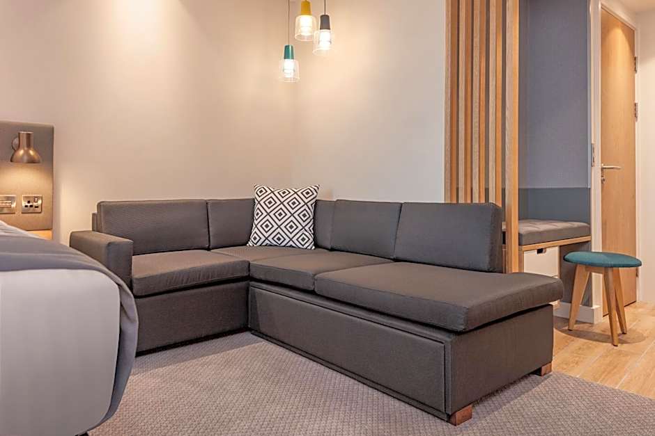 Holiday Inn London-Heathrow Bath Road By IHG