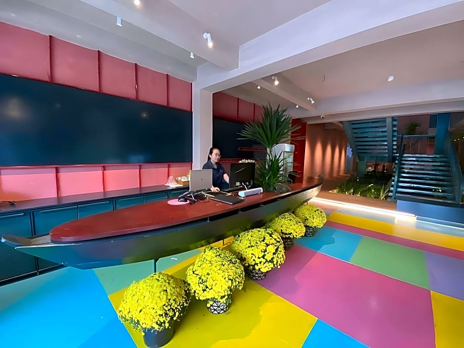 Joi Boutique Bãi Trước