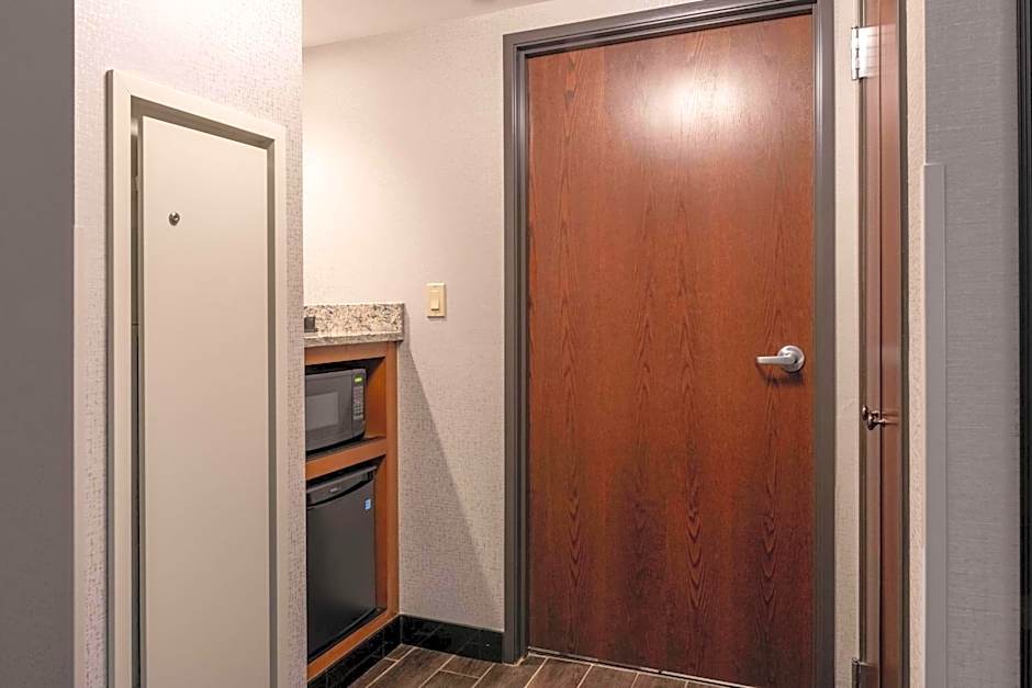 Drury Plaza Hotel Broadview Wichita