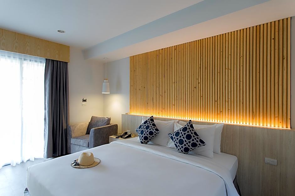 Kata Lucky Villa & Pool Access