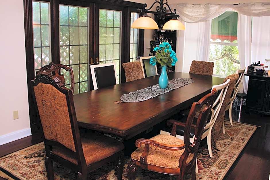 Woodstock Inn Bed & Breakfast