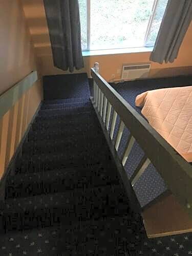 Smokey Point Motor Inn