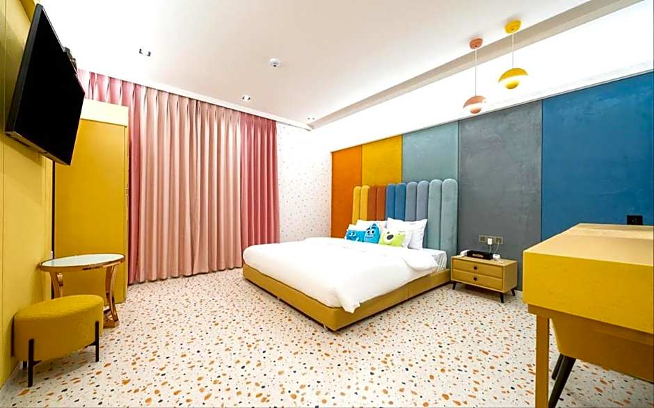 Jangyu Almond Kids Hotel