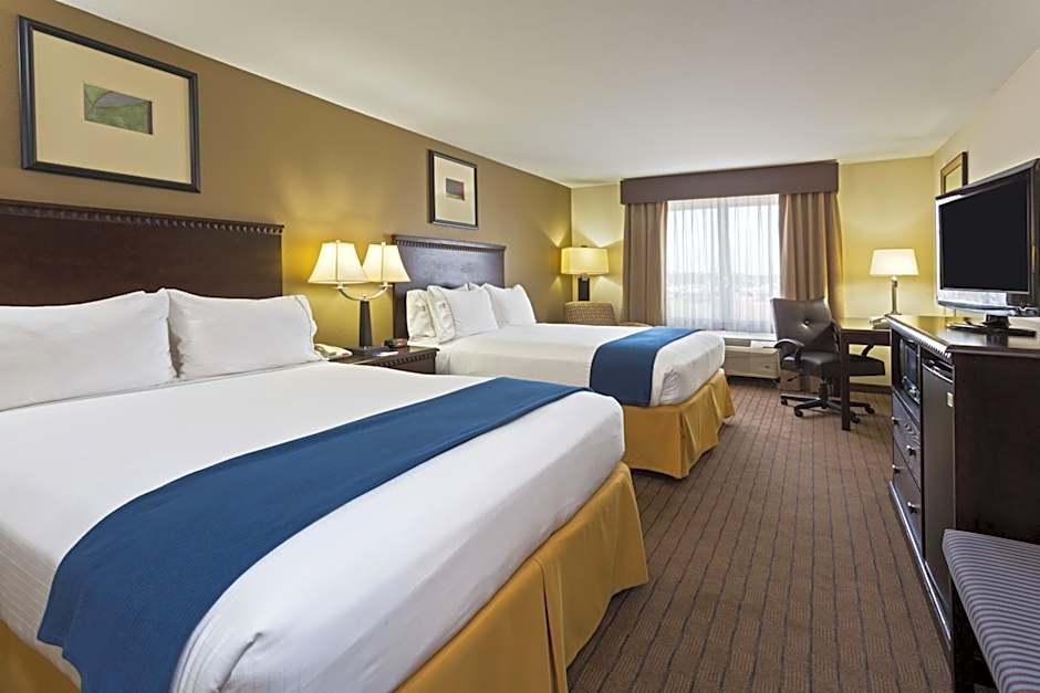 Holiday Inn Express Hotel & Suites Moultrie By IHG