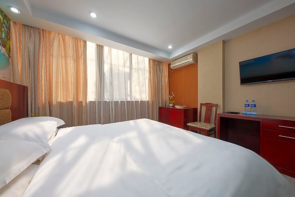 Kaiserdom Hotel China Plaza