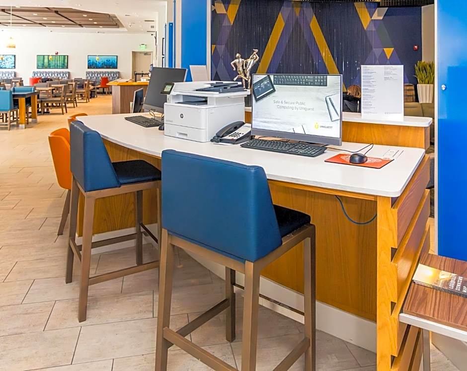 Holiday Inn Express & Suites Louisville Downtown By IHG