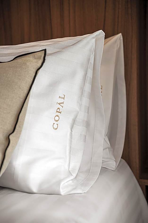 Copal Simple Staying