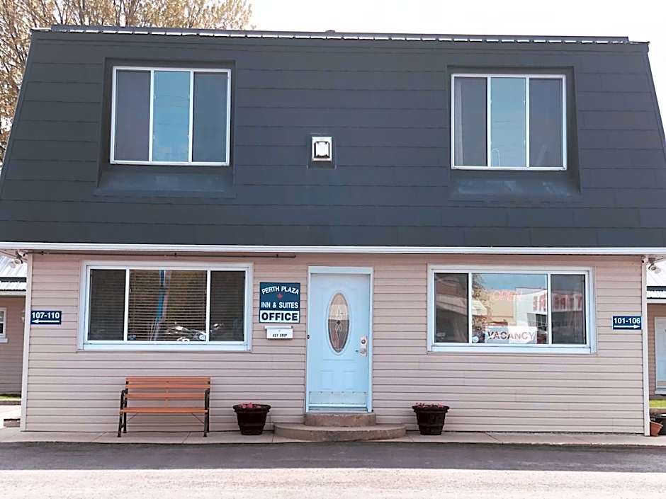 Perth Plaza Inn & Suites