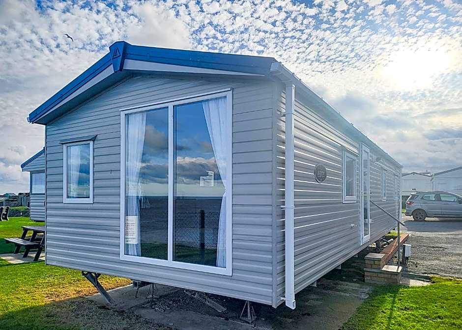 Castaways Holiday Park