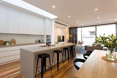 Lola Three Levels of Style with Rooftop Terrace