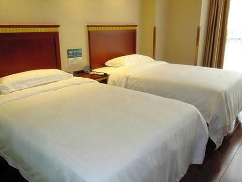 GreenTree Inn Shandong Dezhou Qihe County Party Committee Qilu Street Express Hotel